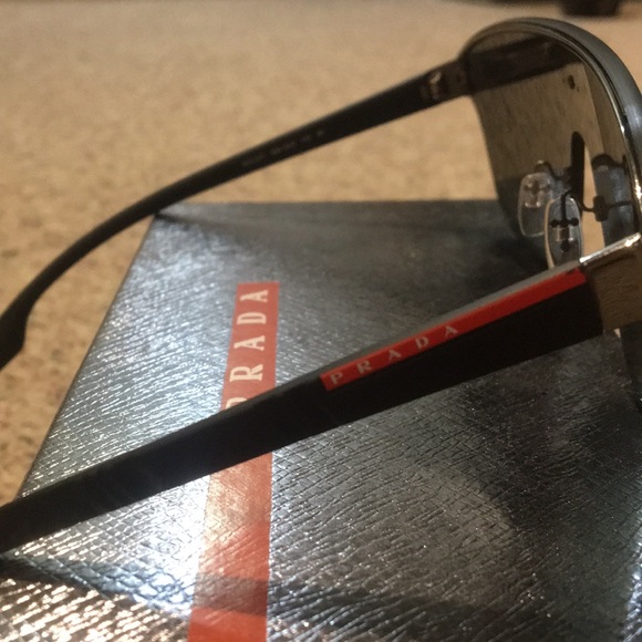 Prada sunglasses - Picture 4 of 4